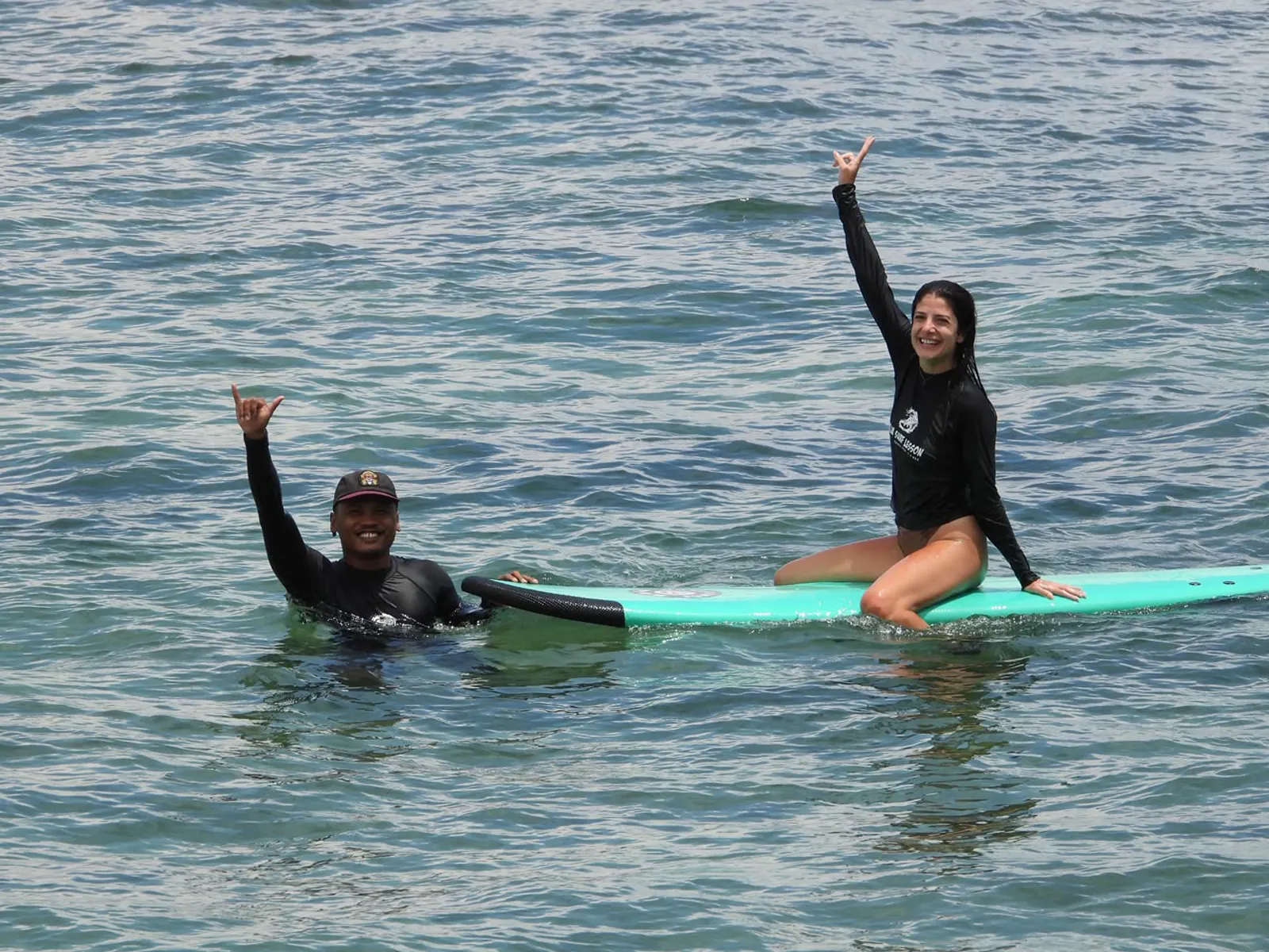 One team, one energy with Ocean Surf Lesson in Bali